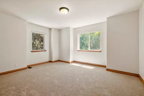 Bedroom - 60604 Woodside Rd, Bend, OR 97702 photo 9 of 9