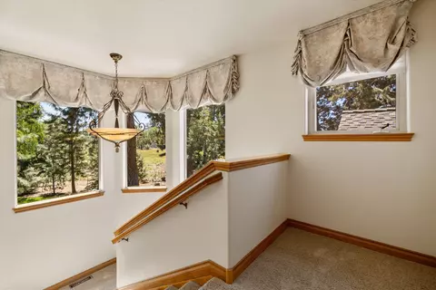 Entry Way - 60604 Woodside Rd, Bend, OR 97702 photo 4 of 4