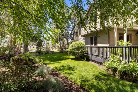 Exterior - 60604 Woodside Rd, Bend, OR 97702 photo 15 of 42