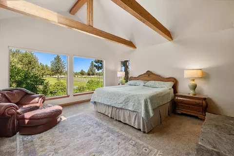 Bedroom - 60604 Woodside Rd, Bend, OR 97702 photo 3 of 9