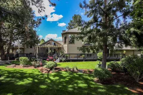 Exterior - 60604 Woodside Rd, Bend, OR 97702 photo 8 of 42