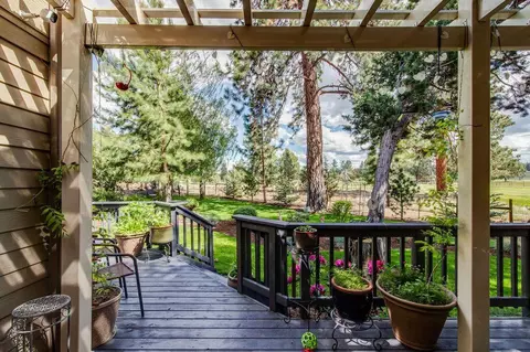Exterior - 60604 Woodside Rd, Bend, OR 97702 photo 9 of 42