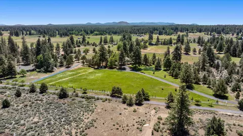 View/Area - 60604 Woodside Rd, Bend, OR 97702 photo 9 of 9