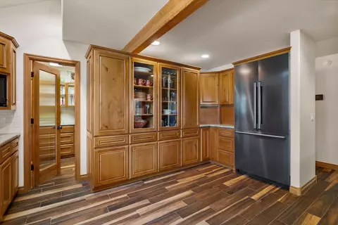 Kitchen - 60604 Woodside Rd, Bend, OR 97702 photo 2 of 3