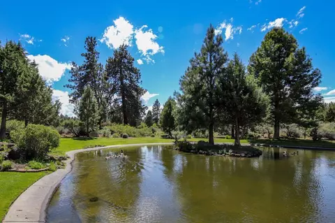 View/Area - 60604 Woodside Rd, Bend, OR 97702 photo 3 of 9