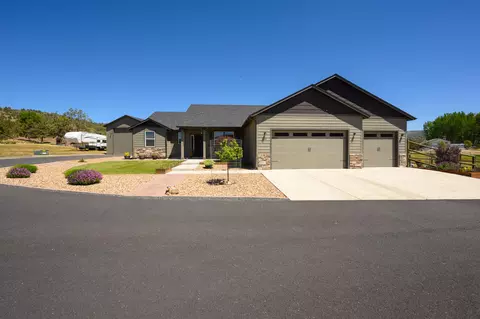 3199 SE Gravy Gulch Way, Prineville, OR 97754