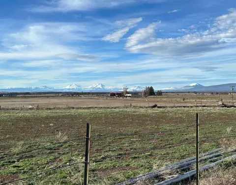 6734 SW Feather Dr, Culver, OR 97734