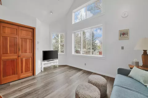 Living - 1663 NW 3rd St, Bend, OR 97703 photo 4 of 4