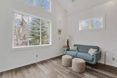 Living - 1663 NW 3rd St, Bend, OR 97703 photo 3 of 4