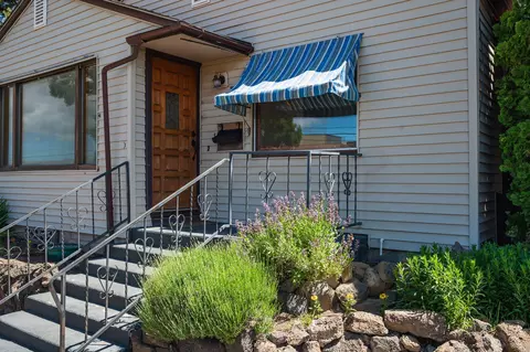 Exterior - 654 NE 4th St, Bend, OR 97701 photo 15 of 20