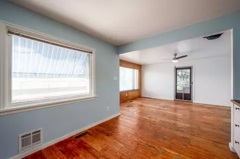 Living - 654 NE 4th St, Bend, OR 97701 photo 3 of 5