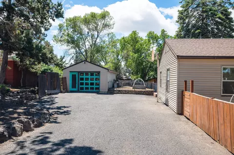 Exterior - 654 NE 4th St, Bend, OR 97701 photo 16 of 20