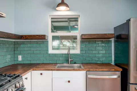Kitchen - 654 NE 4th St, Bend, OR 97701 photo 3 of 4