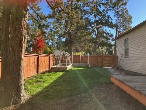 Exterior - 654 NE 4th St, Bend, OR 97701 photo 18 of 20