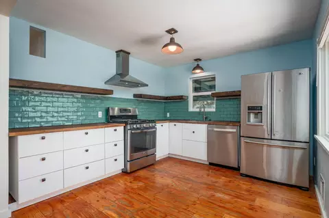 Kitchen - 654 NE 4th St, Bend, OR 97701 photo 1 of 4