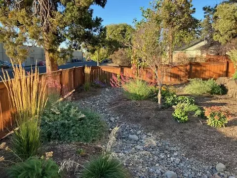 Exterior - 654 NE 4th St, Bend, OR 97701 photo 20 of 20