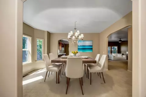 Dining - 523 Ridgeway Ave, Central Point, OR 97502 photo 1 of 1