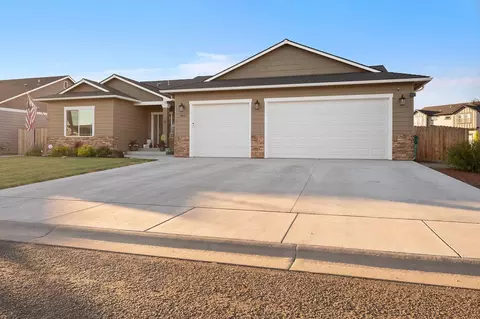 3847 Birddog Dr, Klamath Falls, OR 97603