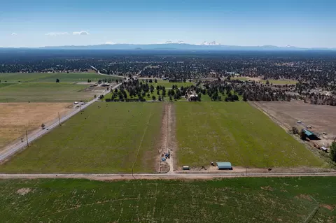25850 Alfalfa Market Rd, Bend, OR 97701