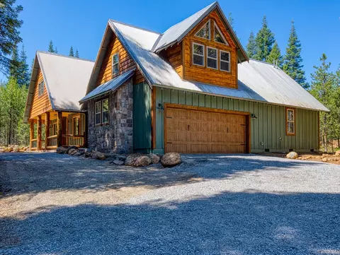 7818 Snowpack Cir, Klamath Falls, OR 97601