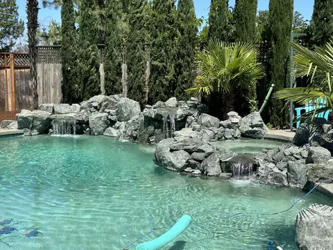 1703 Cerene Dr, Medford, OR 97501