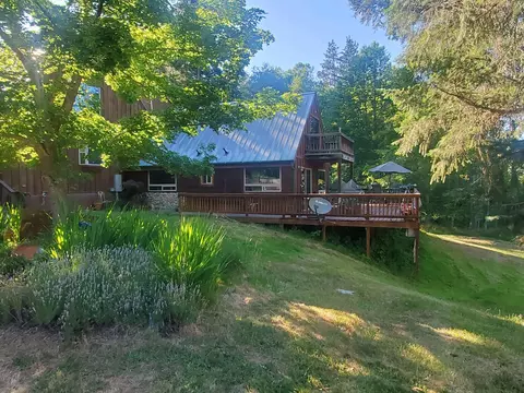 1010 Sheraton Dr, Williams, OR 97544