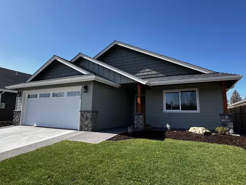 1580 SW Kokanee Ln, Grants Pass, OR 97527