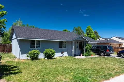 3141 SW Quartz Pl, Redmond, OR 97756