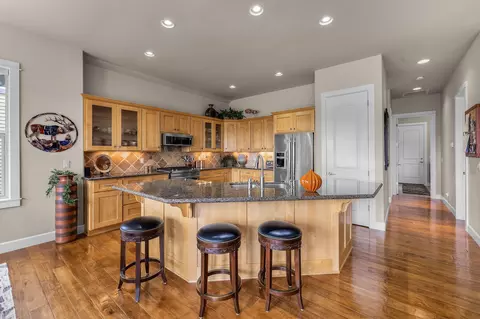61879 Fall Creek Loop, Bend, OR 97702 photo 10