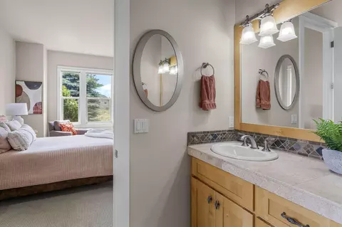 61879 Fall Creek Loop, Bend, OR 97702 photo 17
