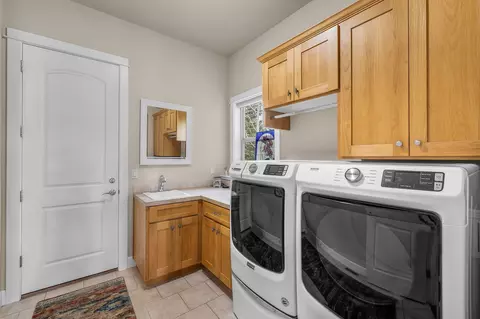 61879 Fall Creek Loop, Bend, OR 97702 photo 28