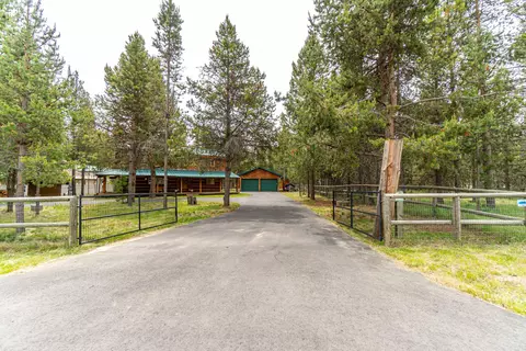 55823 Wood Duck Dr, Bend, OR 97707