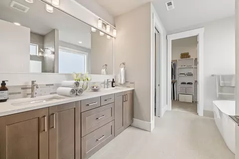 1400 NW Ochoa Dr, Bend, OR 97703 photo 7