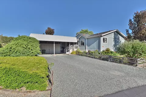 6901 Old Stage Rd UNIT 13, Central Point, OR 97502