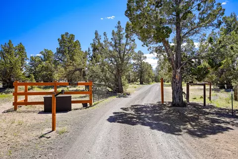 24395 Dodds Rd, Bend, OR 97701 photo 48