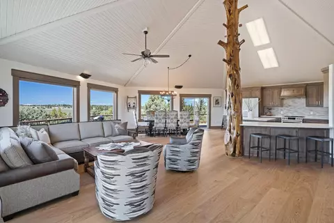 24395 Dodds Rd, Bend, OR 97701 photo 5