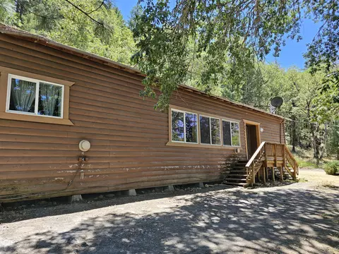 1390 Sunny Valley Loop, Wolf Creek, OR 97497