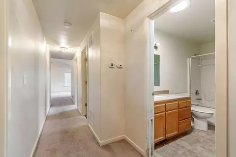 Entry Way - 2279 NEdgewater Dr, Bend, OR 97701 photo 3 of 4