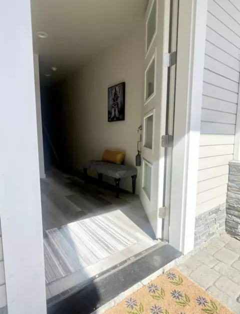 Entry Way - 2082 NW Trenton Ave #2, Bend, OR 97703 photo 2 of 2