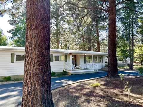 60925 Aspen Dr, Bend, OR 97702 photo 4