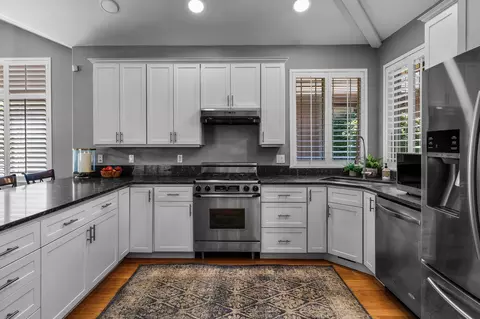Kitchen - 19587 Simpson Ave, Bend, OR 97702 photo 1 of 2