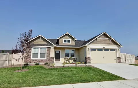 3261 NW Canyon Dr #130, Redmond, OR 97756