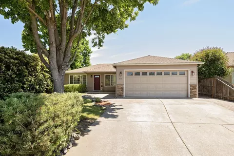 1415 Britt Dr, Medford, OR 97501