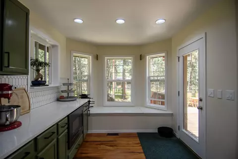Kitchen - 16886 Jacinto Rd, Bend, OR 97707 photo 3 of 3