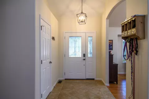 Entry Way - 16886 Jacinto Rd, Bend, OR 97707 photo 1 of 1