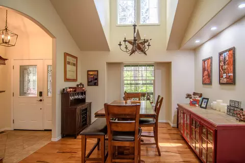 Dining - 16886 Jacinto Rd, Bend, OR 97707 photo 2 of 2