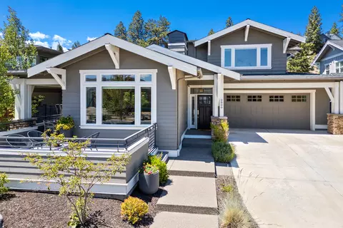 2808 NW Shields Dr, Bend, OR 97703