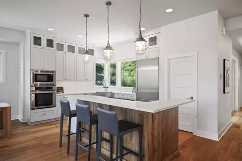 Kitchen - 2808 NW Shields Dr, Bend, OR 97703 photo 2 of 5
