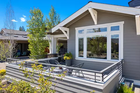 Exterior - 2808 NW Shields Dr, Bend, OR 97703 photo 3 of 7