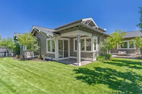 Exterior - 2808 NW Shields Dr, Bend, OR 97703 photo 4 of 7